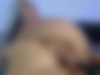HornyLindzay's Live Sex Cam Show