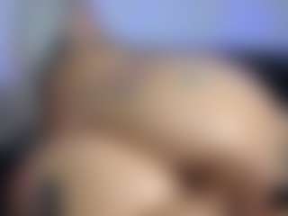 HornyLindzay's Live Sex Cam Show