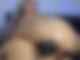 HornyLindzay's Live Sex Cam Show