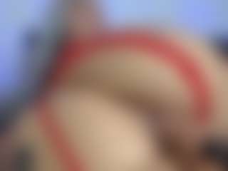 HornyLindzay's Live Sex Cam Show