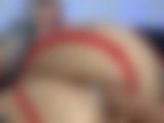 HornyLindzay's Live Sex Cam Show