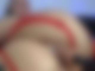 HornyLindzay's Live Sex Cam Show