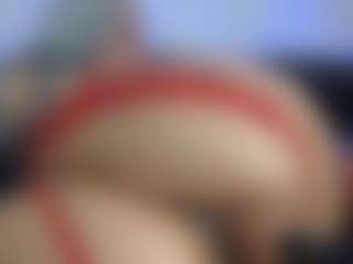 HornyLindzay's Live Sex Cam Show