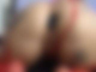 HornyLindzay's Live Sex Cam Show