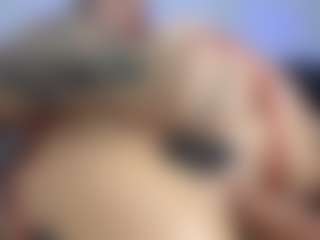 HornyLindzay's Live Sex Cam Show
