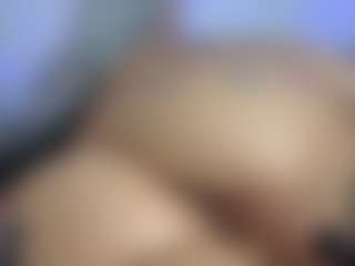 HornyLindzay's Live Sex Cam Show