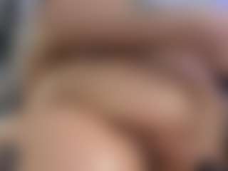 HornyLindzay's Live Sex Cam Show