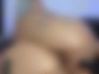 HornyLindzay's Live Sex Cam Show