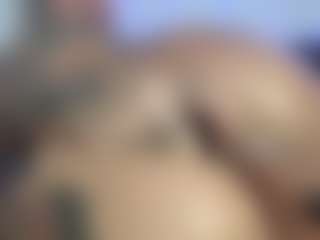 HornyLindzay's Live Sex Cam Show
