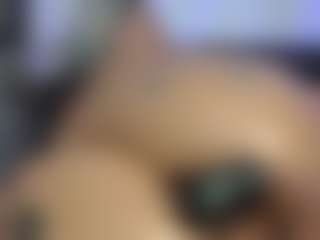 HornyLindzay's Live Sex Cam Show