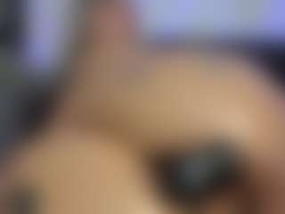 HornyLindzay's Live Sex Cam Show