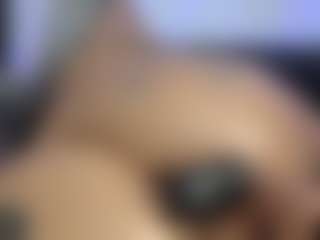 HornyLindzay's Live Sex Cam Show