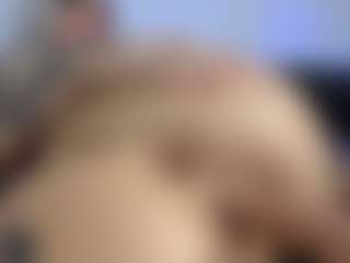 HornyLindzay's Live Sex Cam Show