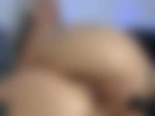 HornyLindzay's Live Sex Cam Show