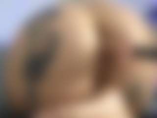 HornyLindzay's Live Sex Cam Show