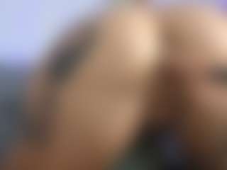 HornyLindzay's Live Sex Cam Show