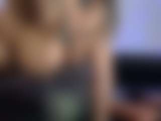HornyLindzay's Live Sex Cam Show