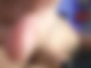 HornyLindzay's Live Sex Cam Show