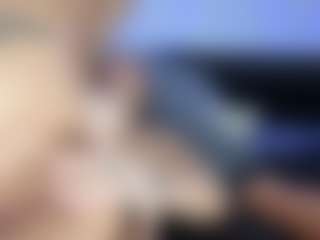 HornyLindzay's Live Sex Cam Show