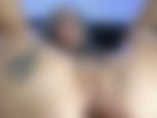 Live cam show with HornyLindzay - BBW on Dare Cams