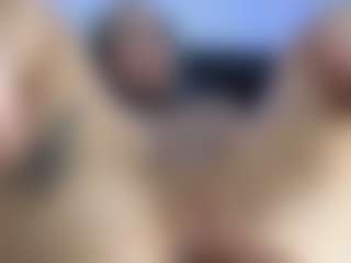 HornyLindzay's Live Sex Cam Show