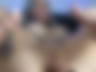 HornyLindzay's Live Sex Cam Show