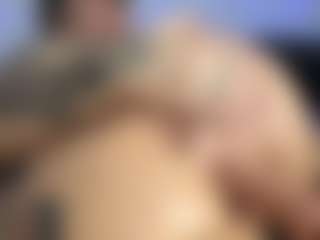 HornyLindzay's Live Sex Cam Show