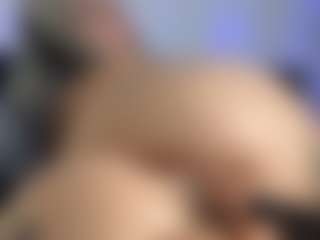 Live cam show with HornyLindzay - Aussie on CamClone