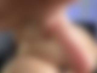 HornyLindzay's Live Sex Cam Show