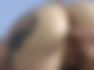 HornyLindzay's Live Sex Cam Show