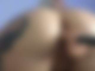 HornyLindzay's Live Sex Cam Show
