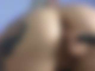 HornyLindzay's Live Sex Cam Show