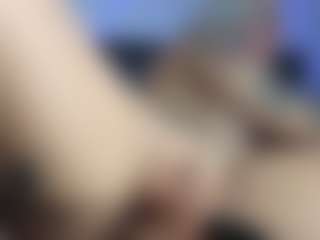 HornyLindzay's Live Sex Cam Show