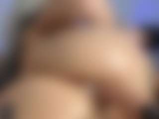 HornyLindzay's Live Sex Cam Show