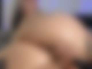 Live cam show with HornyLindzay - Lingerie on xDating