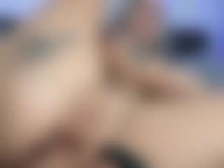 HornyLindzay's Live Sex Cam Show