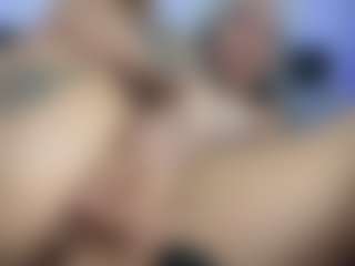 HornyLindzay's Live Sex Cam Show