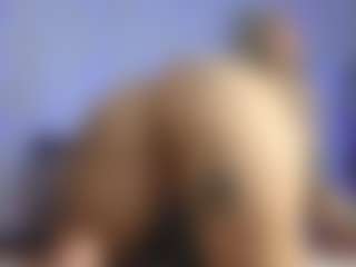 HornyLindzay's Live Sex Cam Show