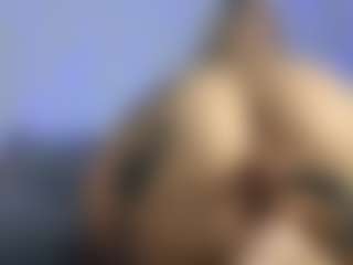HornyLindzay's Live Sex Cam Show