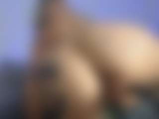 HornyLindzay's Live Sex Cam Show