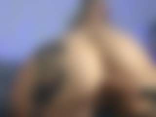HornyLindzay's Live Sex Cam Show