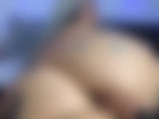 HornyLindzay's Live Sex Cam Show
