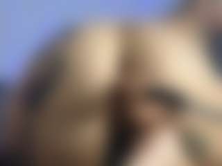 HornyLindzay's Live Sex Cam Show