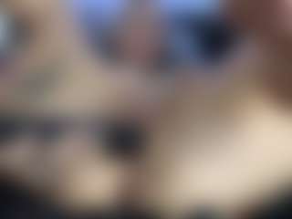 HornyLindzay's Live Sex Cam Show