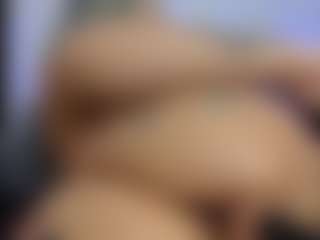 HornyLindzay's Live Sex Cam Show