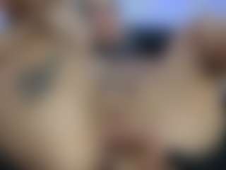 HornyLindzay's Live Sex Cam Show