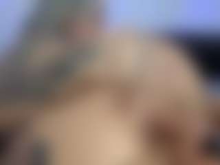 HornyLindzay's Live Sex Cam Show
