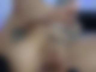 HornyLindzay's Live Sex Cam Show