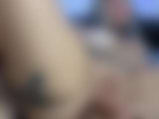 HornyLindzay's Live Sex Cam Show