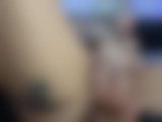 HornyLindzay's Live Sex Cam Show